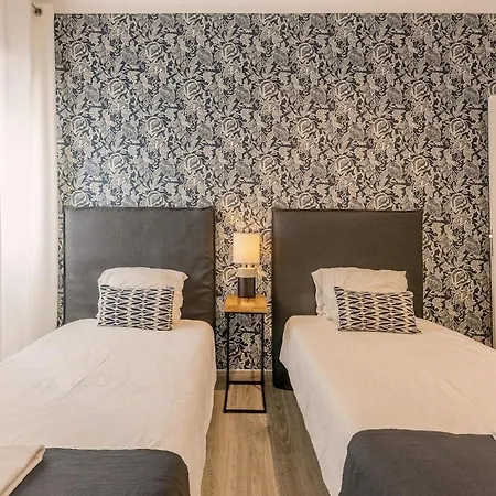 Second Floor كاريغادو