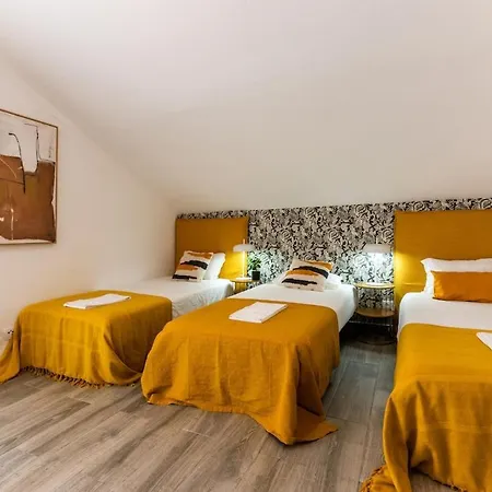 Second Floor Apartamento Carregado