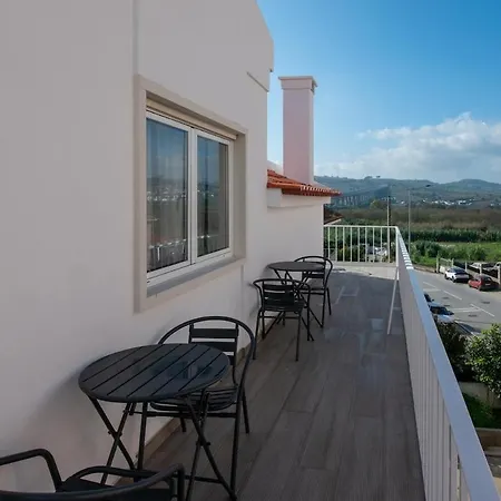 Second Floor كاريغادو