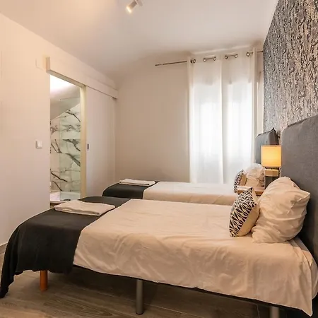 Апартаменты Second Floor Каррегаду