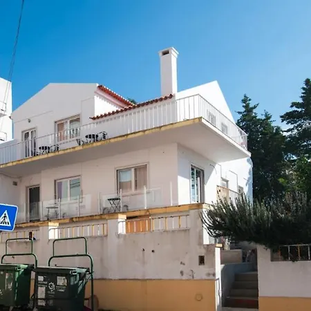 Second Floor Apartment Carregado