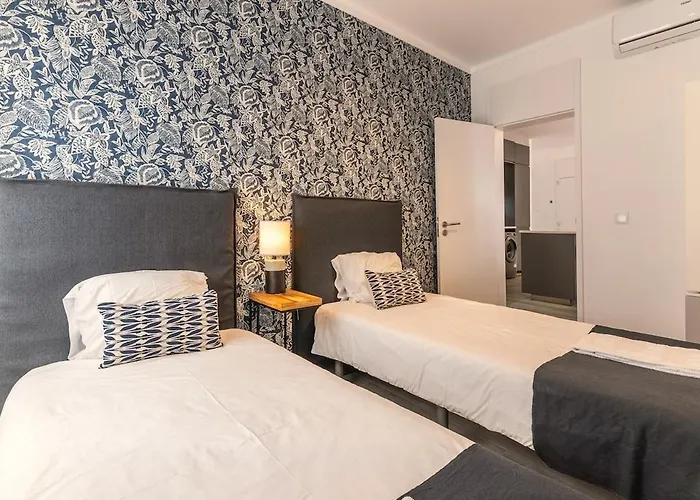 Second Floor Apartamento Carregado